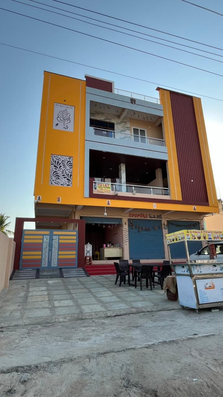 Multi-Purpose Commercial Hub