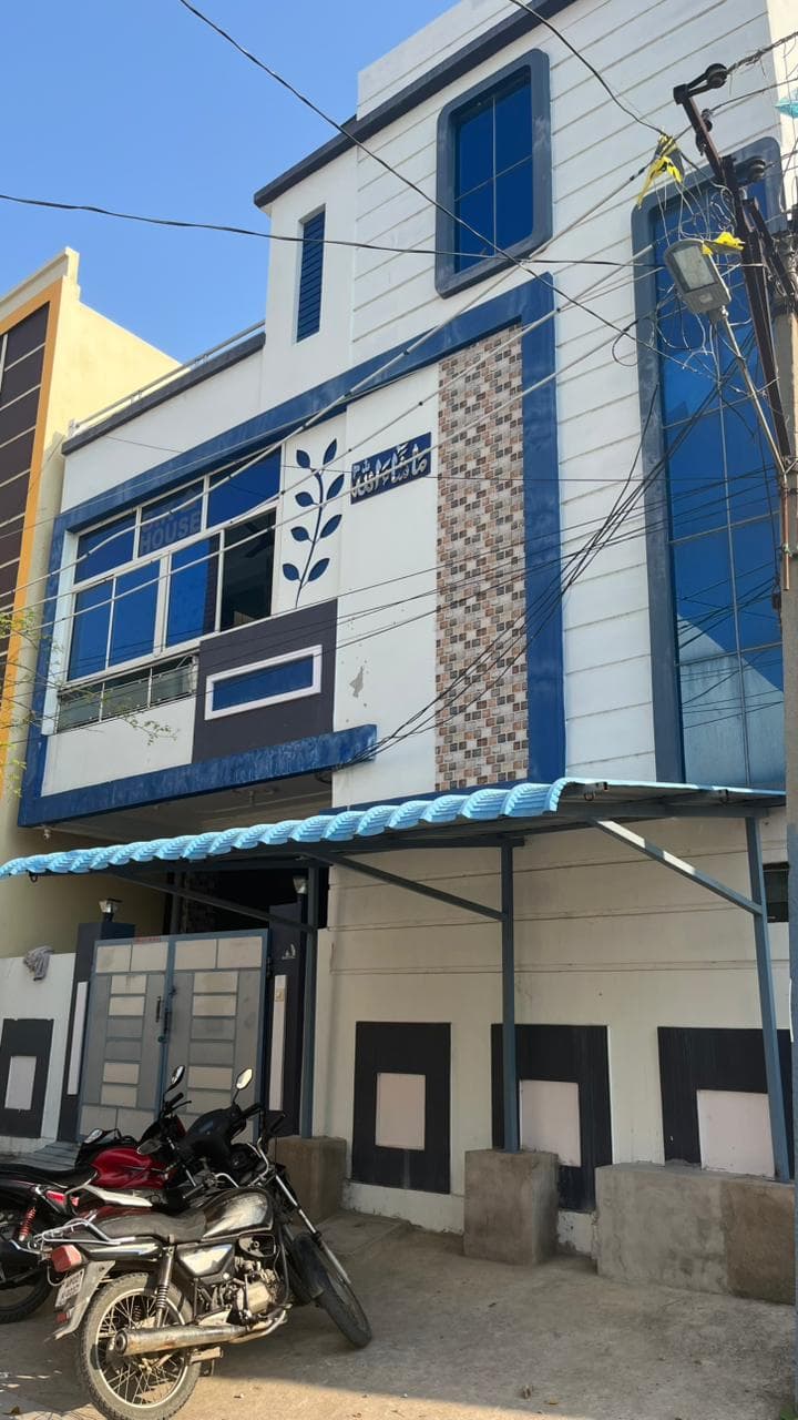 Modern Blue-Accent Residency